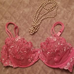 Victoria's secret embroidered under wire bra